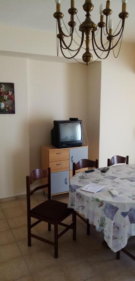 Γεώργιος Παπαϊωάννου Ενοικιαζόμενα Δωμάτια Khrónia Eksteriør billede